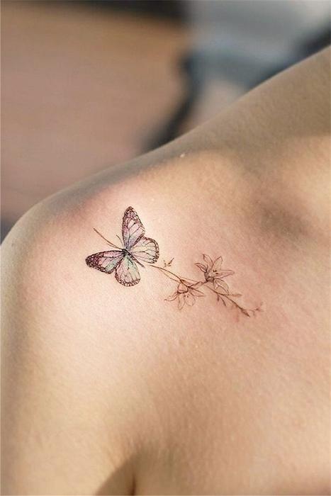 Hình xăm con bướm kết hợp với hoa
